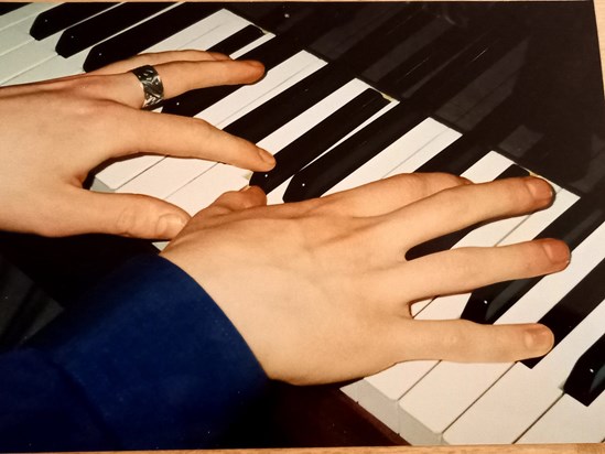 Piano hands 1999