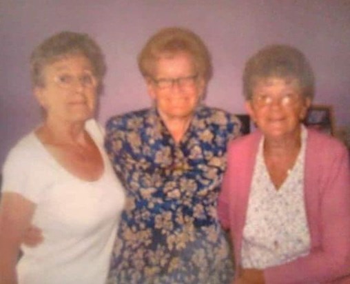 Muriel with two of her sisters Margaret & Dora