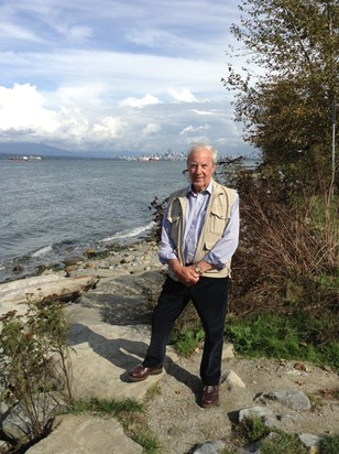 Raymond stopping off in Vancouver on a tour of western Canada - 2011