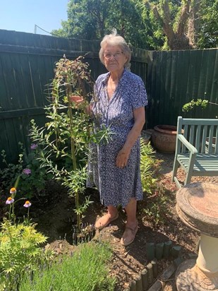 Mum with tree