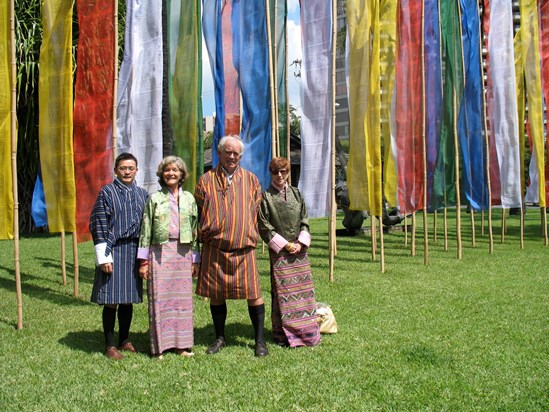 feb 2008, Honolulu, opening of the Dragon's gift exhibition, with shane and francoise