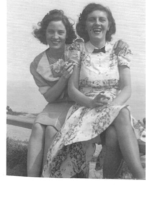 Doris & Ivy both aged 17 yrs