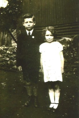 Bill + Mum 1929