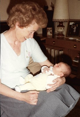 Lisa, Mum, May 85