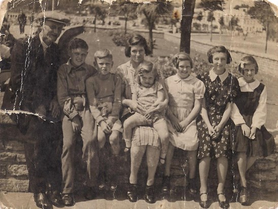 Cheeseman family at Torquay