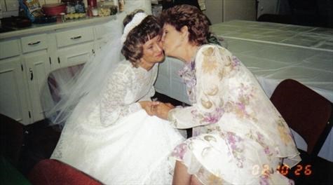MOTHER AND DONNA WITH THAT VERY SPECIAL MOMENT (2)