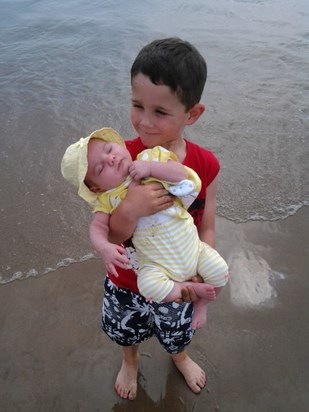 sibling love kyran & laila at scarborough xxx