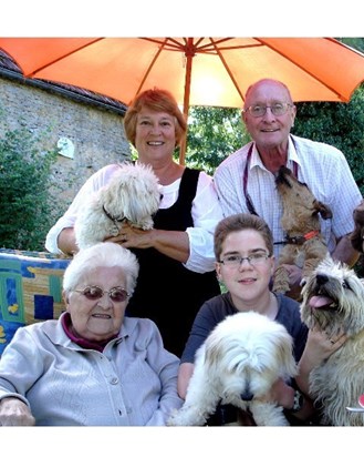 Merci Michael de ta fidélité en Amitié ainsi que la bonne humeur et la joie que tu nous as apportées. Gronet. 2011. Bernard et la famille 