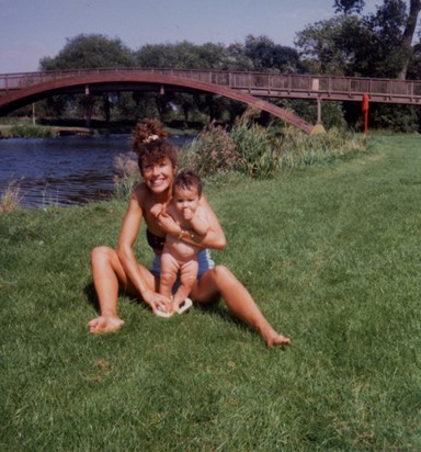 Liz & Briony ( Viaje Ana Isabel Chas ) Año 1991