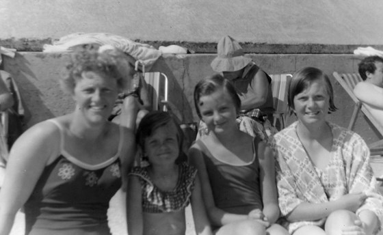 Vera, Karen, Elaine and Debra at the beach