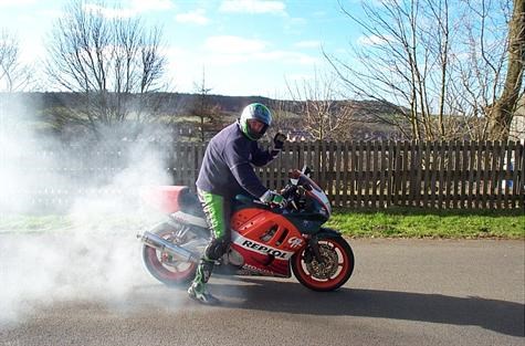 a one handed burnout at oliversmount race track goodtimes from uncle pete