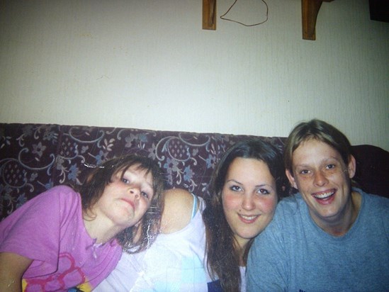 Georgia & Family & Kayleigh, old times, we miss you so much <3