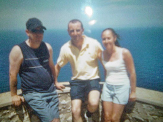 Jo,Lee and,Simon in spain
