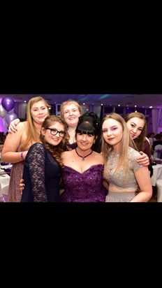 Myself with my youngest Aimie, johdis best friend Katie and other friends ??