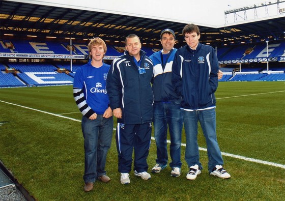 Ian is with Derek his cousin, Adam Thornley right, and Chris Lyche left from Australia before the Sunderland game 7-1