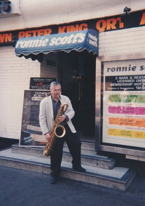 Dad sax outside Ronnie Scotts