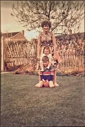 Mum with Keith & Lynne