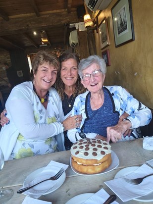 Mum 87 birthday with Manuela and Janet sept 2020