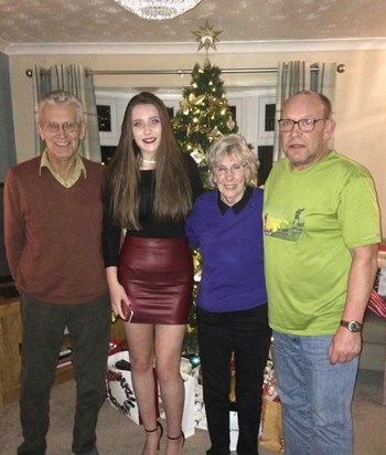 Christmas Day night after a lovely Christmas dinner together where there was non stop laughter from Uncle Terrys funny stories. Rest in peace and we will always miss you❤️