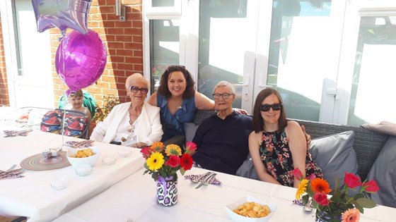 Len, June, Hayley & Hannah (and Brontae) - Summer 2021