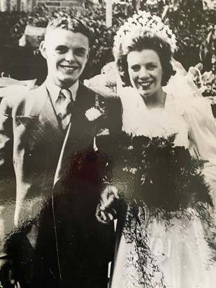 Colby & Hilda on their wedding day 29th July 1942