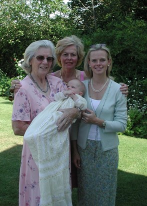 Nanna, Evie, Amanda & Emilia 2004