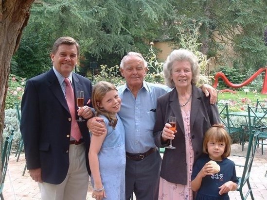 Paris - Nanna, Poppa, Jeff, Hat and Anna