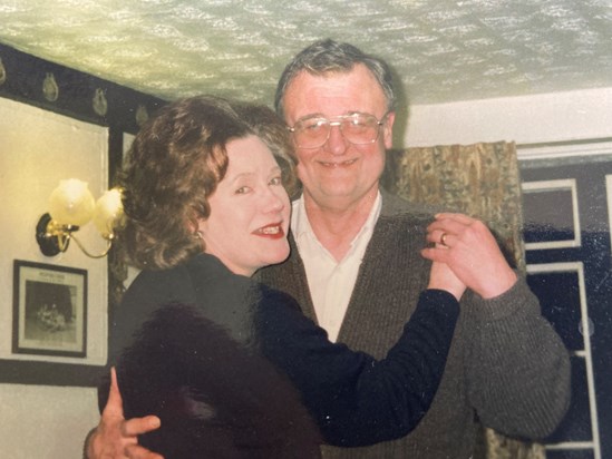 Mum & Dad dancing again ❤️