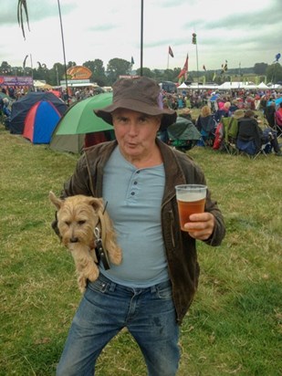 Ed at Cropredy festival, he didn't spill the beer or the dog!