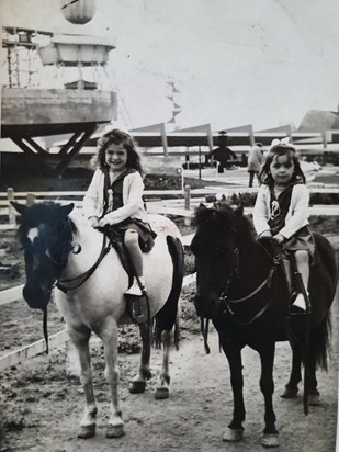 Blackpool July 1962 Mum on left, Janis on right