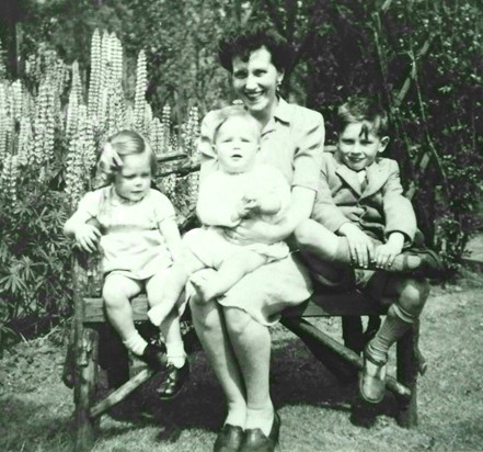 Anne, Mum, Ray and Tony?