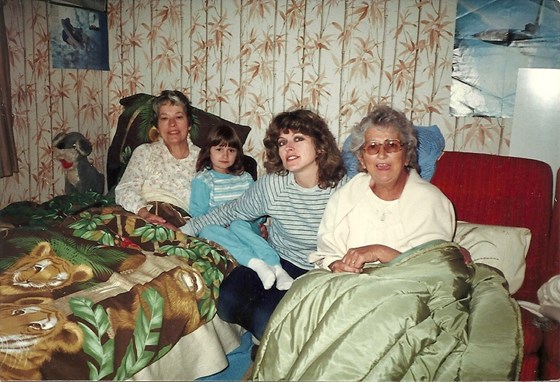 Nanny, Rachel, Shel and Frankie. Nanny and Frankie came to Bedfordshire and stayed in Ed's room.