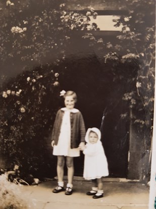 Margaret with cousin Isobel 