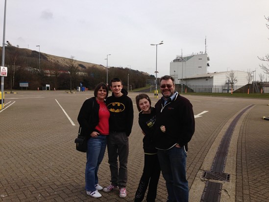 Gary with Tracey (sister), Abi (Daughter), Jordan (Son)