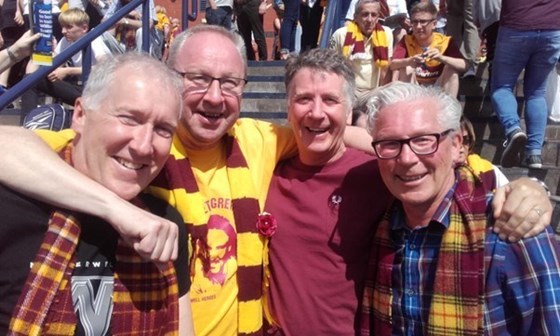 When Sandy and Farki bumped into Frank and Tommy.  What an unexpected but wonderful memory. Cup Final  Hampden Park Sat 19 May 2018. Best part of the day as it turned out. Game was forgettable – memory unforgettable ! Sandy Kerr – one in a million !!
