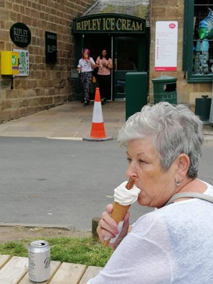 Mr Whippy and a diet coke, mum's favorite diet!