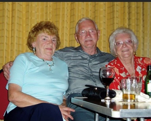 Auntie Joan, Uncle Ron and Mum 2007