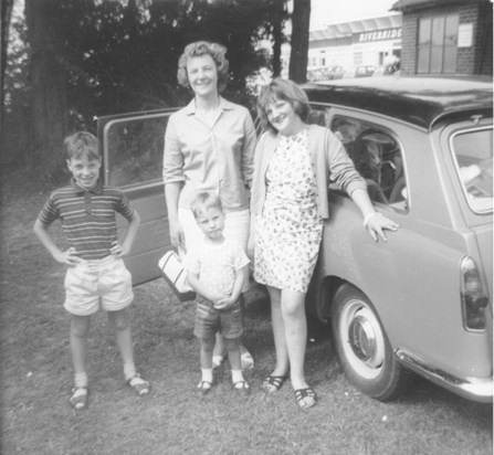 1966 Kev, Val, Gary & Dink, Bognor
