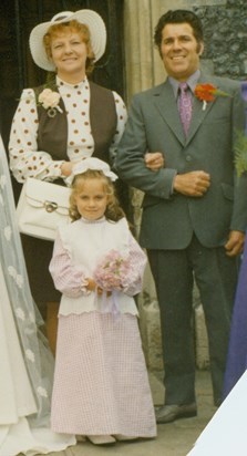 1973 Val, Del & Amanda at Dinks Wedding