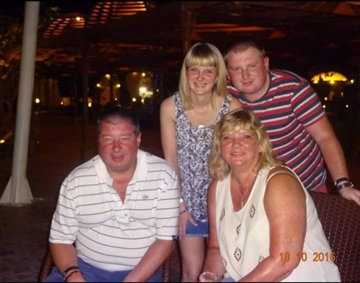 Paul Janette ,Chloe and Bill Family holiday