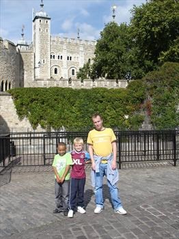 September 2007 - A great day out in London with Mum and nephews Liam and Ross