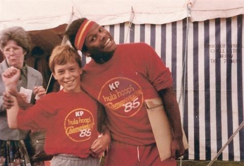 Alton Towers 1985 - Paul and Chico Johnson, the World Hula Hoop Champion