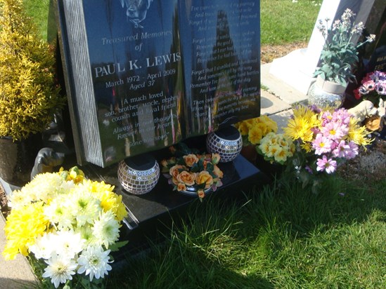 Paul's flowers from Jean and her daughter Joanne 