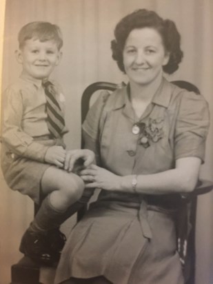 Morris and his mum 