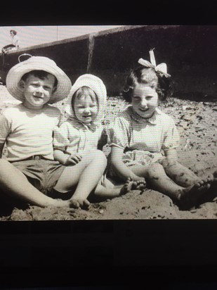 Elizabeth(very young) with brother Jim and sister Mary