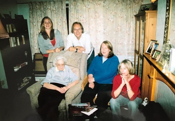 Rosie, Hazel, Robin, Angela, Rachel at Hazel's House