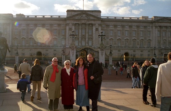 With Boss Hogg and Frankie at Buckingham Palace. We thought we'd drop by for spot of tea :-), London, January 2004
