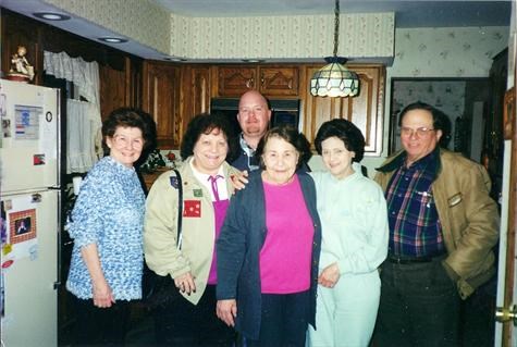 Mae, Sarah, cousin Mildred, son Bobby, Aunt Gloria, and Frank (Buddy)