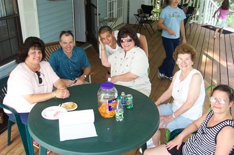 Carolyn, Steve, Sean, Sarah, Mae, & Gina (2004)