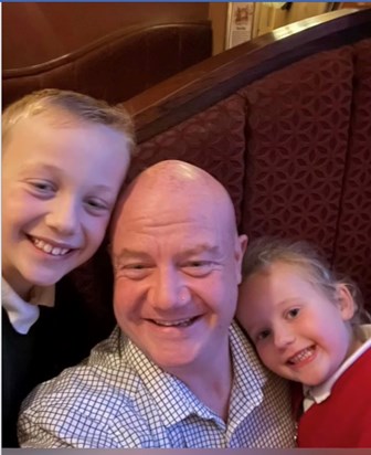 Pete with his beloved amazing children ❤️❤️❤️ xx